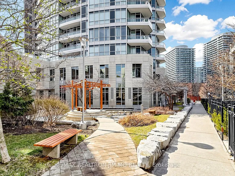 18 Holmes Ave #1606 — Photo 41