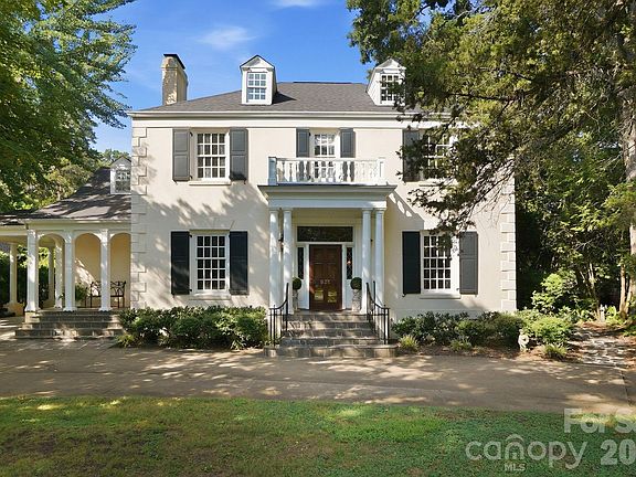 2nd image of 931 Myrtle Dr