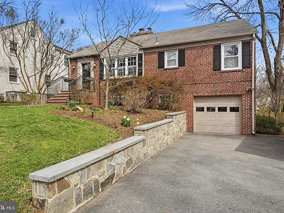 2nd image of 4411 Glenridge St