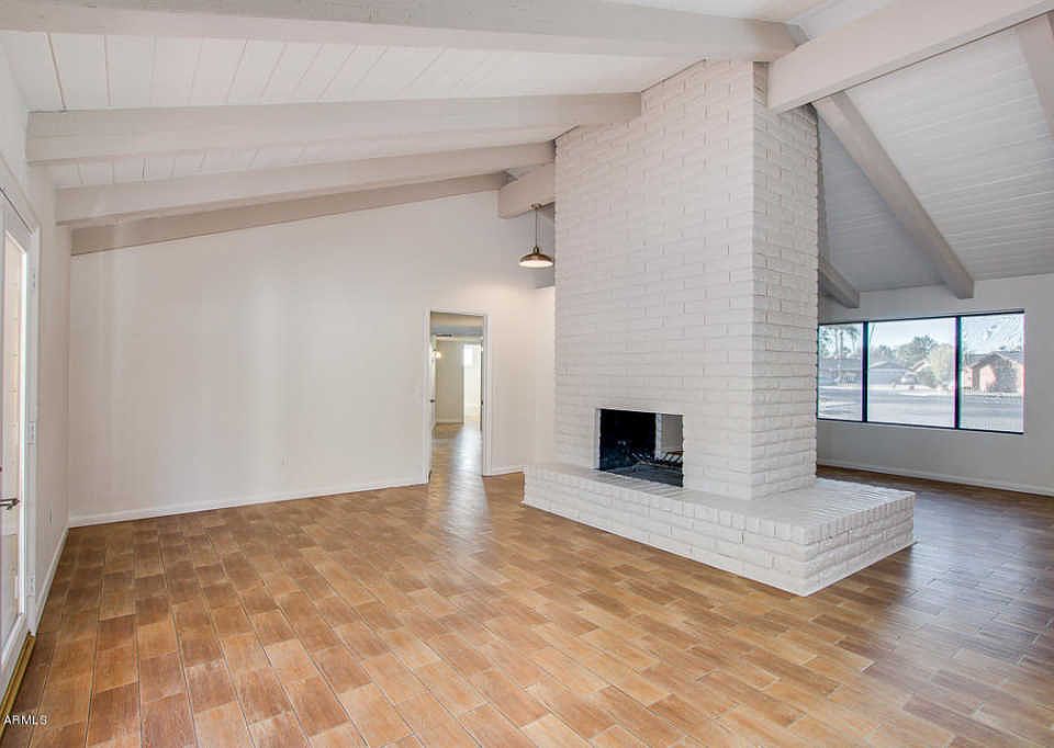 2nd image of 857 N Whiting Cir