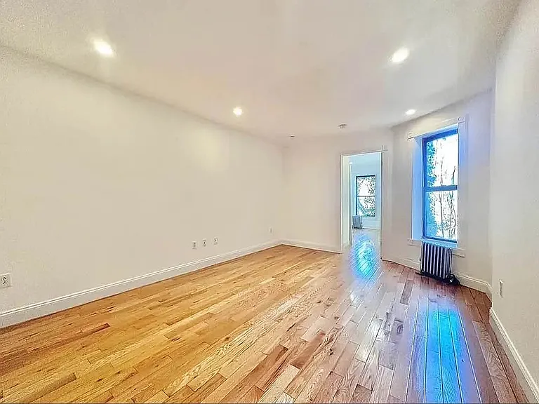 127 E 101st St #3V — Photo 1