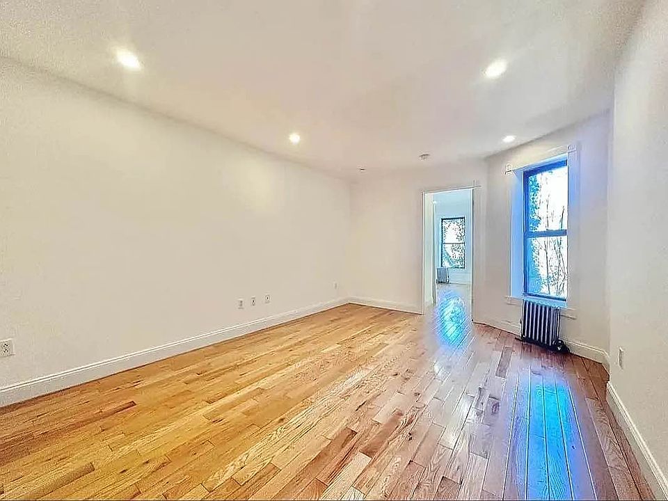 1st image of 127 E 101st St #3Z