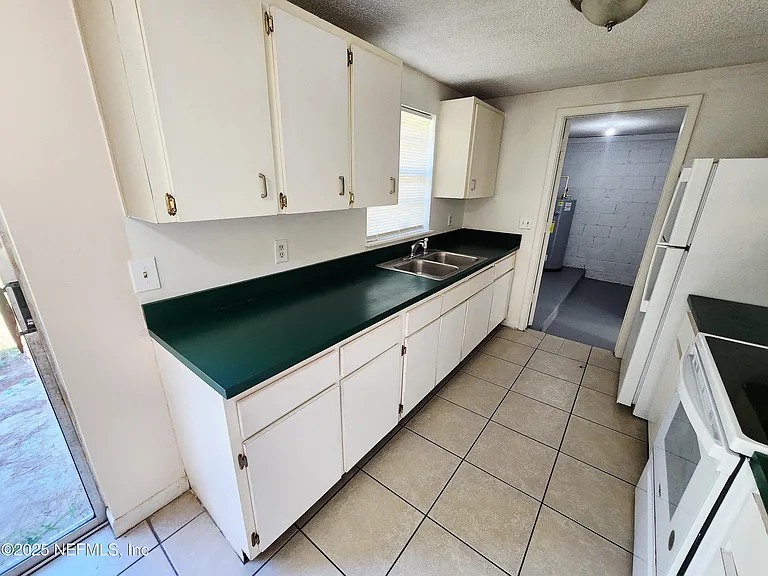 7127 Prellie St — Photo 6