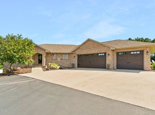 N3778 Fox Trl, New London, WI 54961