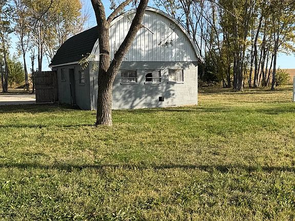 2nd image of 251 Frey Meadows Rd