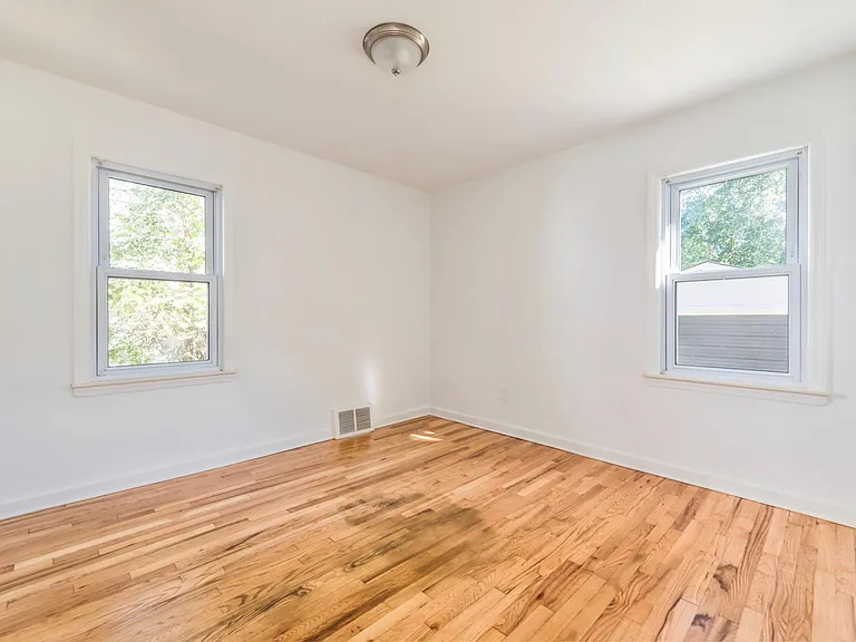 3048 Thomas Ave — Photo 12