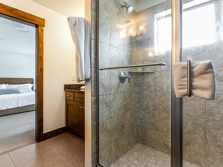 924 W Abigail Dr — Photo 23