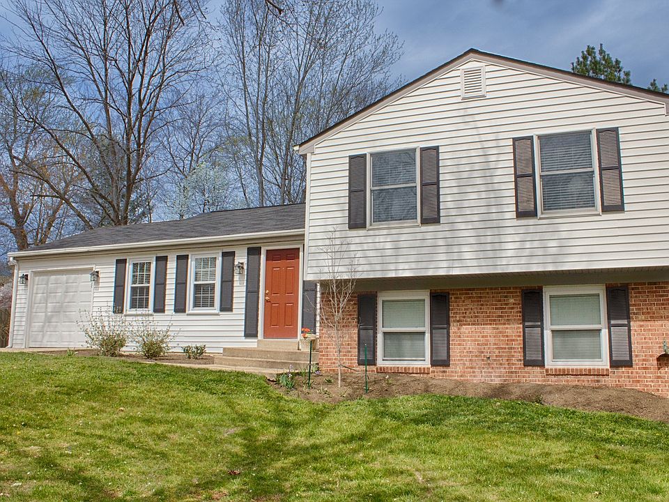 15304 Harmony Hill Ct