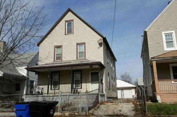 3rd image of 7902 Lawn Ave