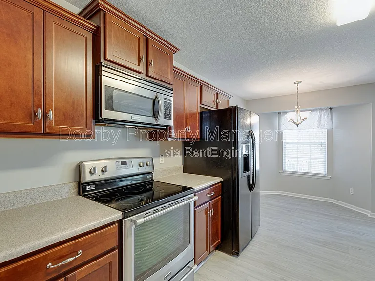 7420 Salmon Ln — Photo 4