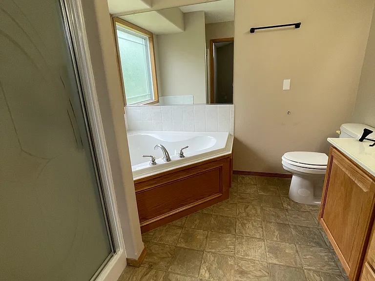 817 E Hedgewood St — Photo 9