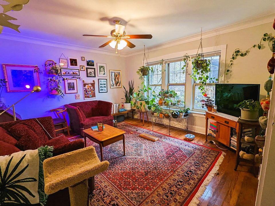 1st image of 1500 W Rosemont Ave #1N