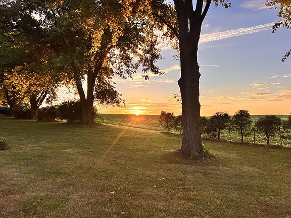 4th image of 15520 Hanover Pike