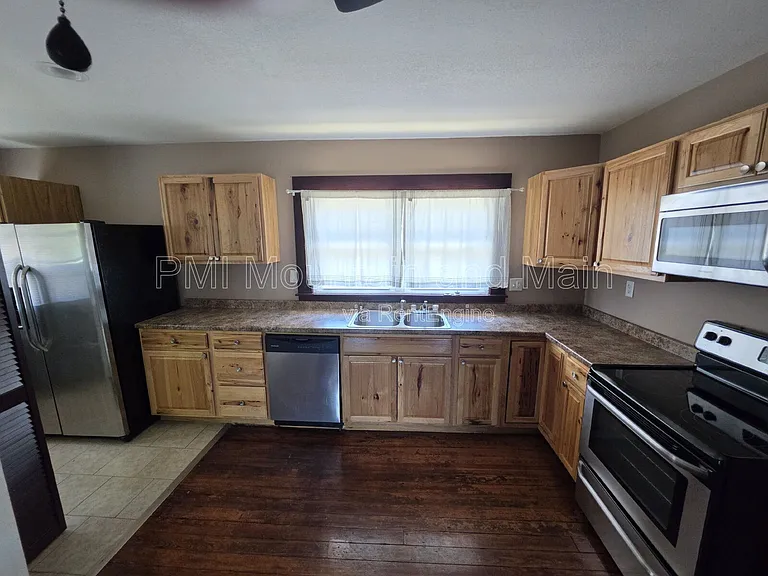 309 Dennis St — Photo 11