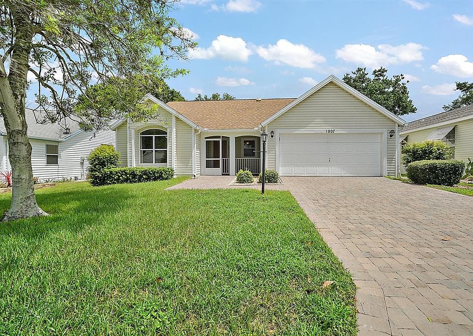 1st image of 1007 La Mesa Ln