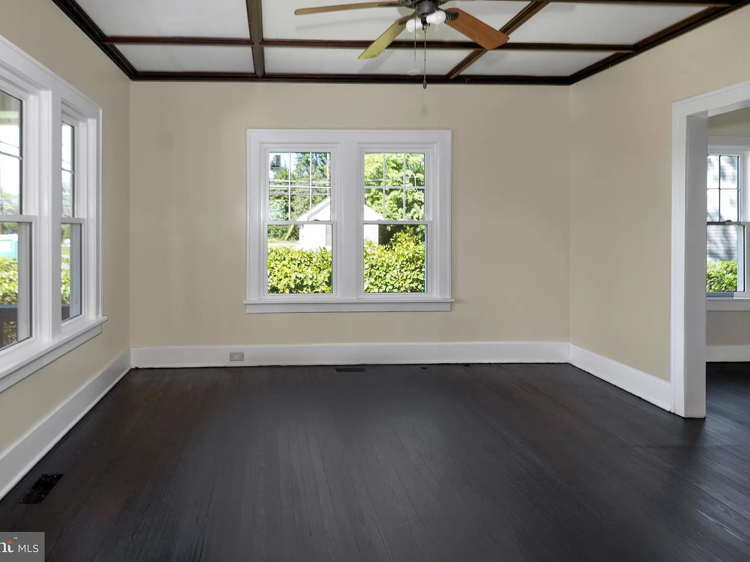 4 bed, 2.5 bath, 2910 sqft, $5,000 — Photo 4