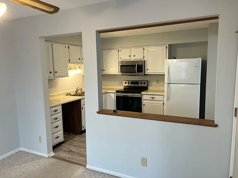 2711 Hurstland Ct — Photo 11