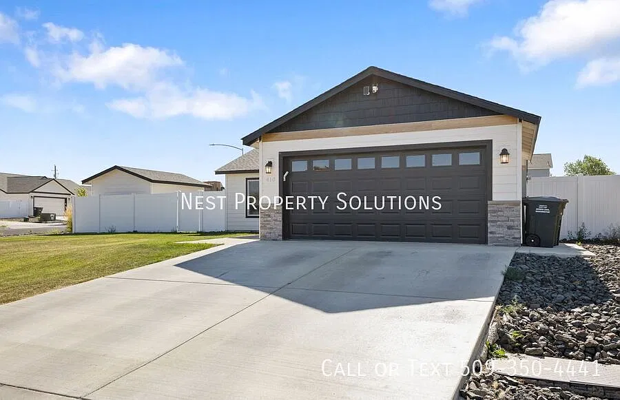 Newly Built Home for Rent on Quiet Street! — Photo 2