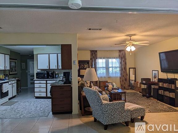 5th image of 32 Bougainvillea Dr
