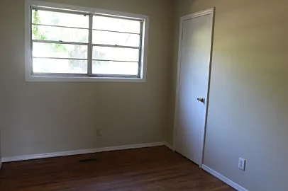 1404 W Lincoln Ave — Photo 6