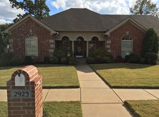 2923 Castle Valley Dr, Benton, AR 72019