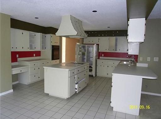 4th image of 2133 SE Bryson Ave