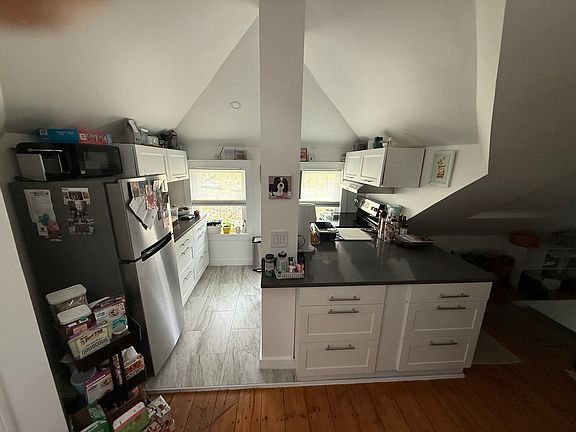 3rd image of 9 Addington Rd