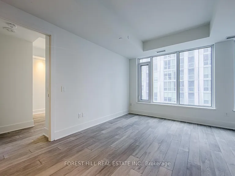 11 Yorkville Ave #2506 — Photo 13