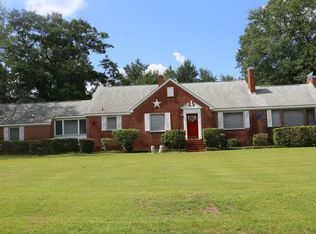 437 E 3rd St, Luverne, AL 36049
