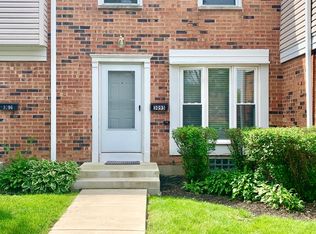 3095 Lynnwood Ct, Streamwood, IL 60107