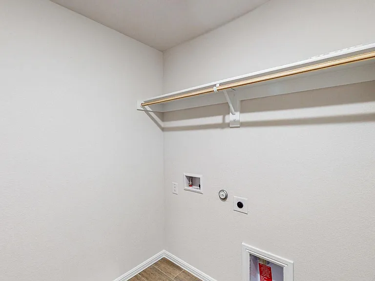 5809 Sandown Dr — Photo 21