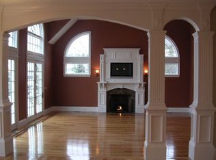 3 Wayside Cir, Framingham, MA 01701