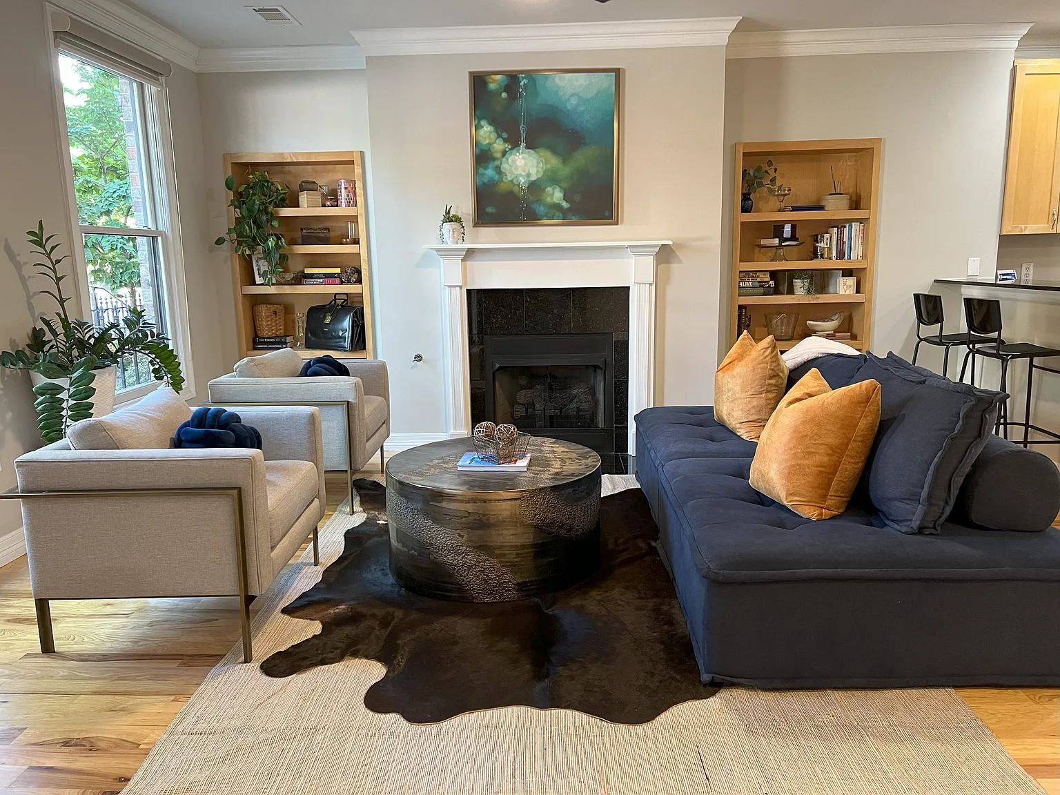 3 bed, 2.5 bath, 2367 sqft, $3,500 — Photo 2