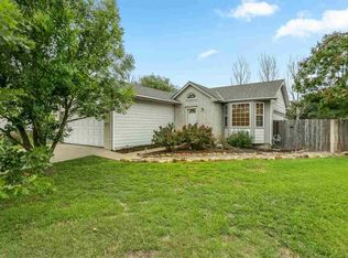 1936 S Honeytree Cir, Wichita, KS 67207