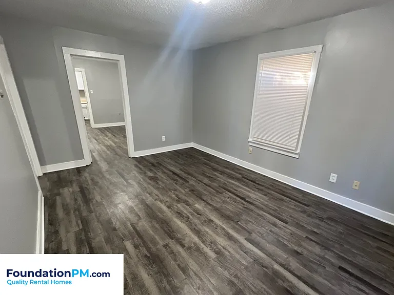 444 Glankler St — Photo 11