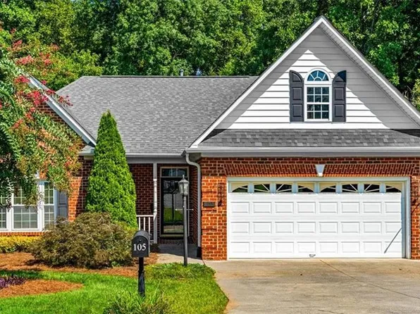 105 Meadows Edge Rd, Clemmons, NC 27012