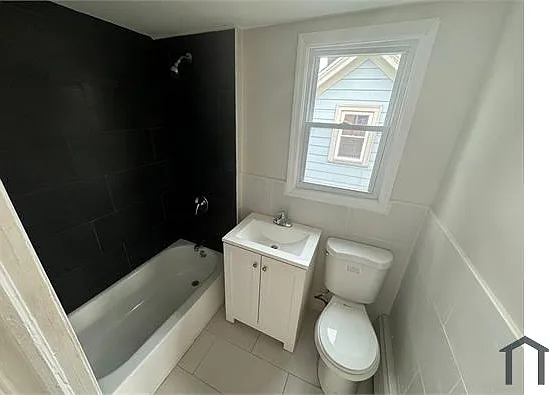 143 Scheerer Ave #3 — Photo 2