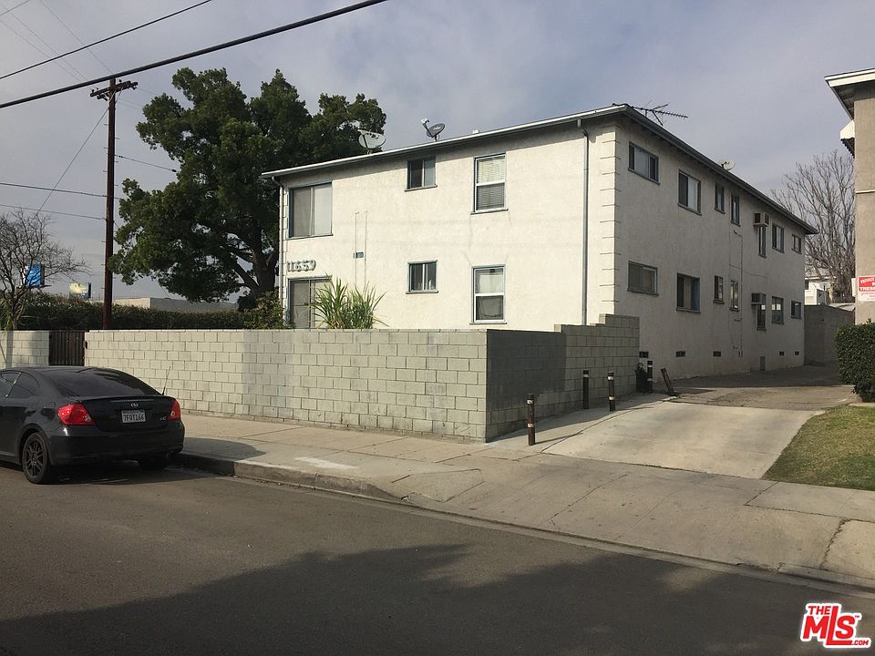 1st image of 11659 Hamlin St