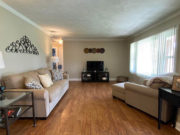 5th image of 4421 Eden Dr NW