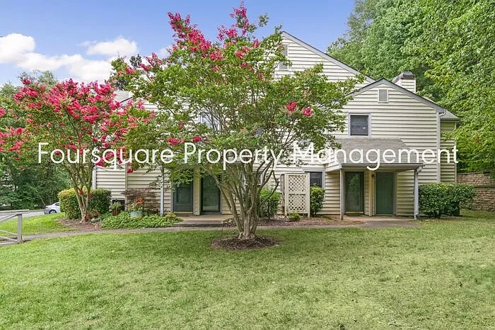 110 Oak Hollow Ct #110 — Photo 1