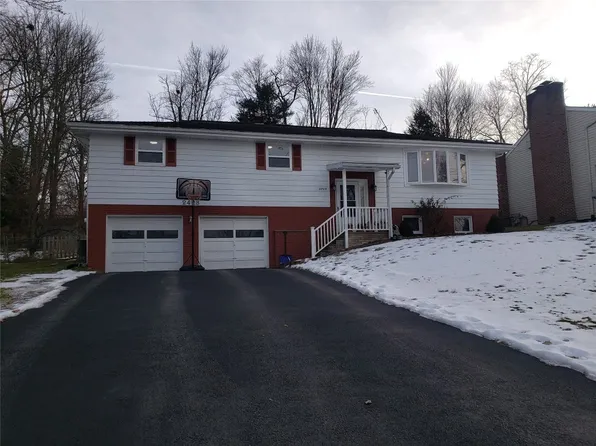 2428 Charleston Ave, Vestal, NY 13850