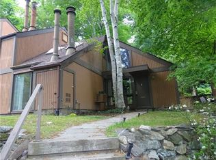 22 Round Hill Rd, Dobbs Ferry, NY 10522