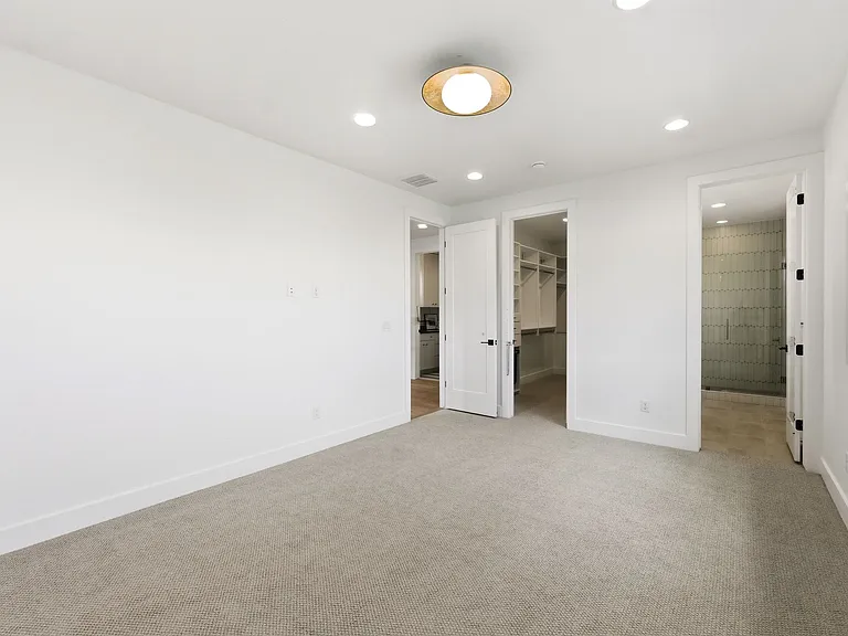 Upstairs Guest Suite