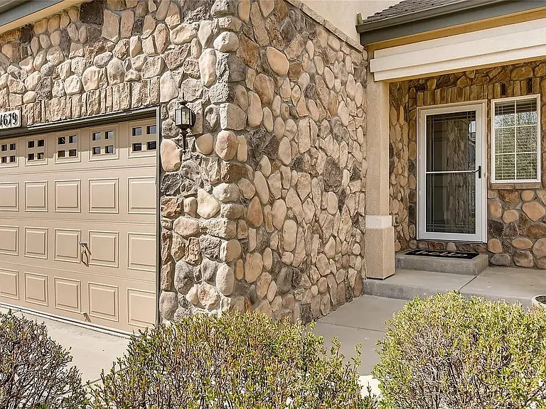 24679 E Wyoming Cir — Photo 2