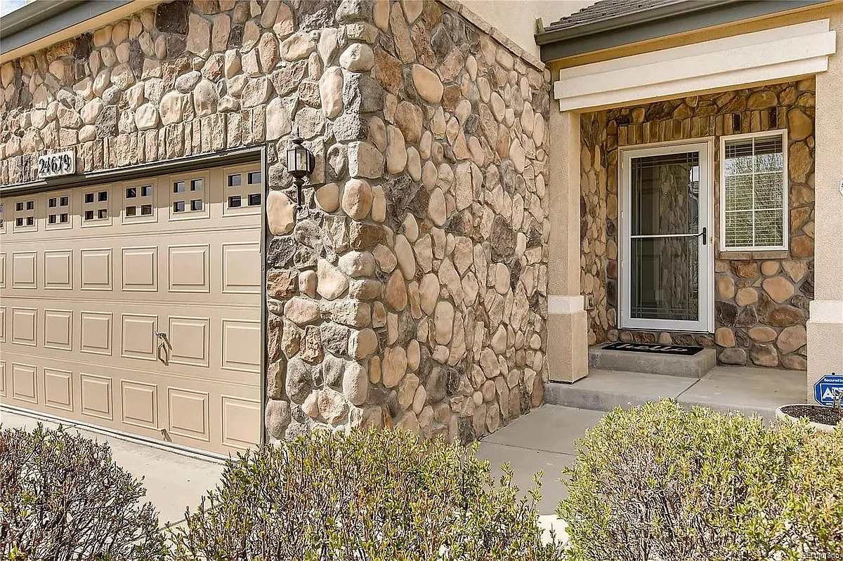Building Photo - 24679 E Wyoming Cir