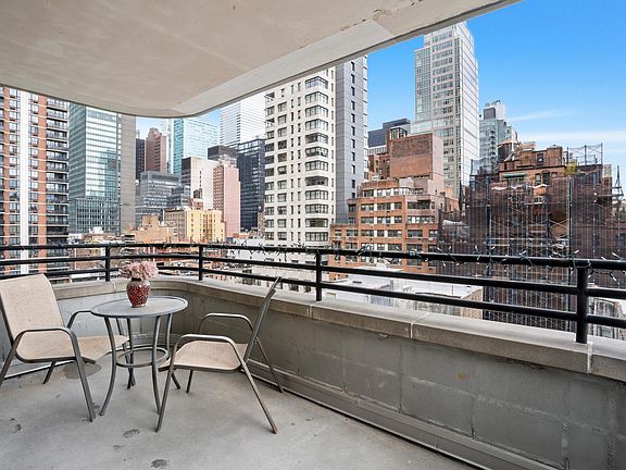 5th image of 309 E 49th St APT 11D