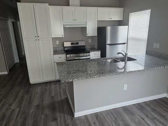 2nd image of 614 Chihuahua St