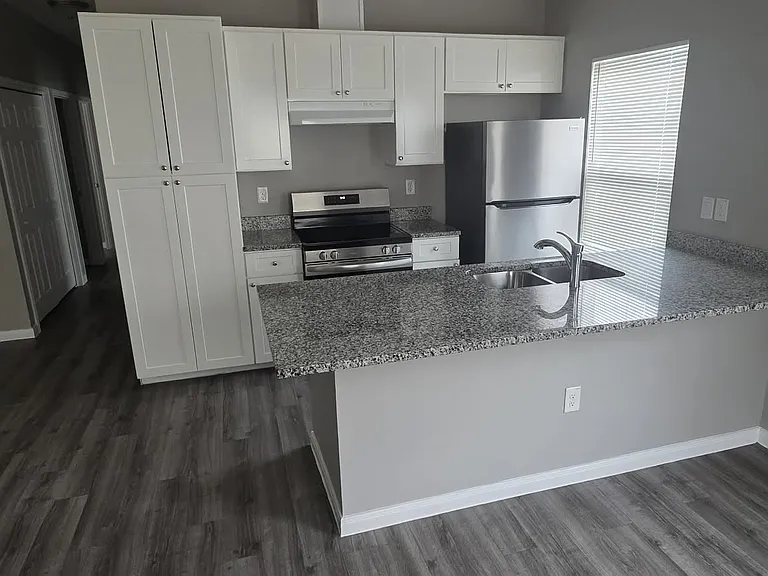 614 Chihuahua St — Photo 2