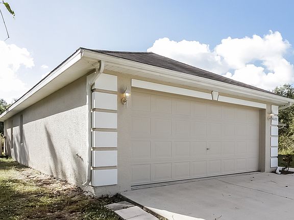 3rd image of 4033 Linwood Ln