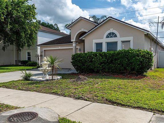 3rd image of 383 FAIRFIELD DRIVE
